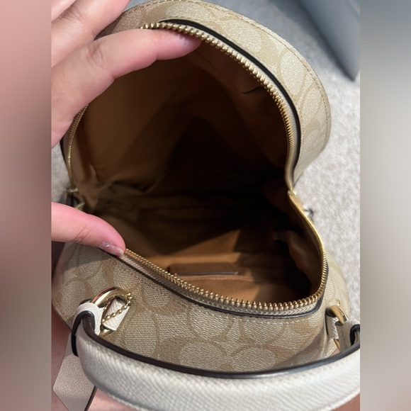 Coach backpack - Picture 6 of 8